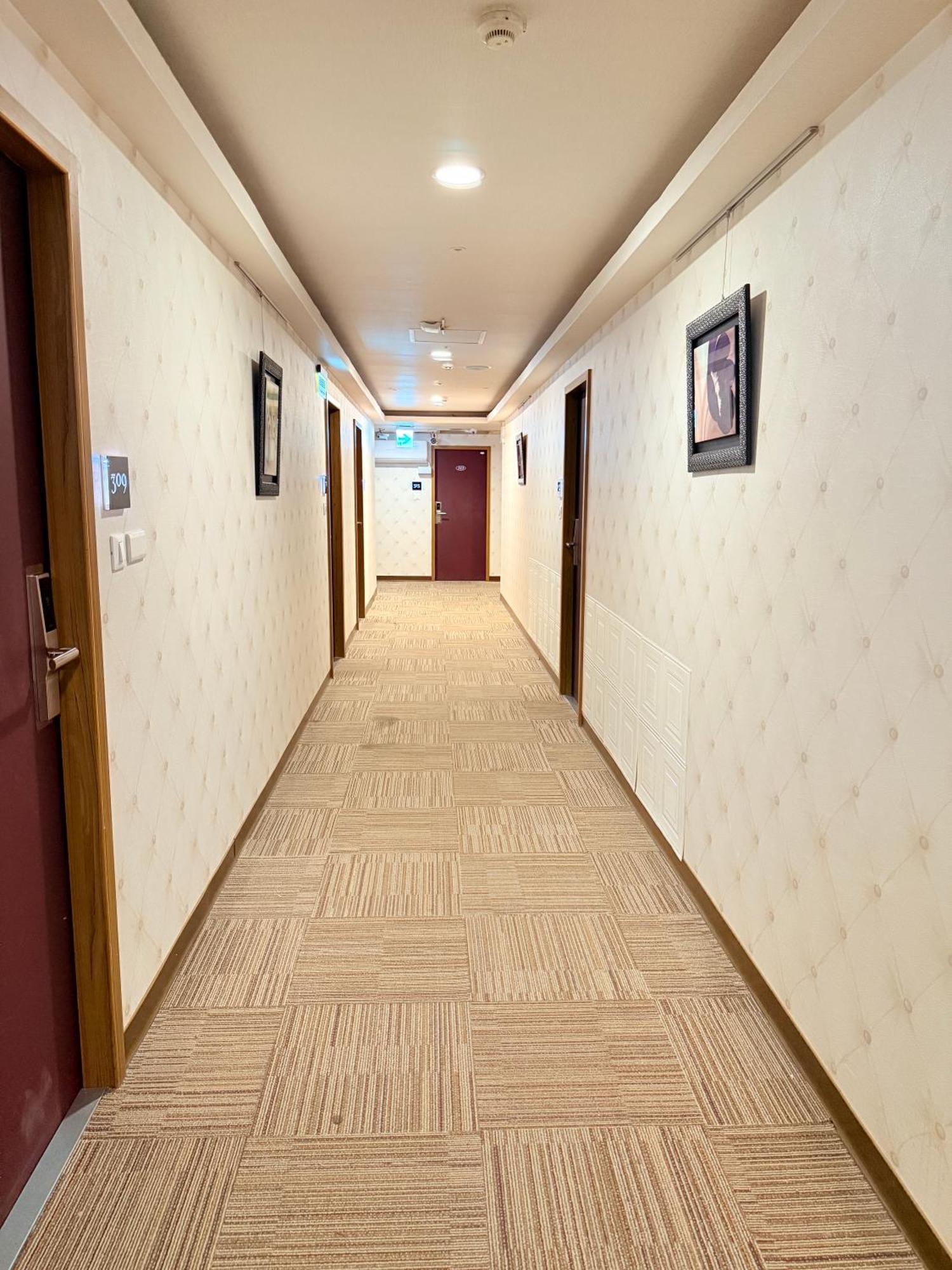 泊居旅店 Oursinn Hotel تايبيه المظهر الخارجي الصورة