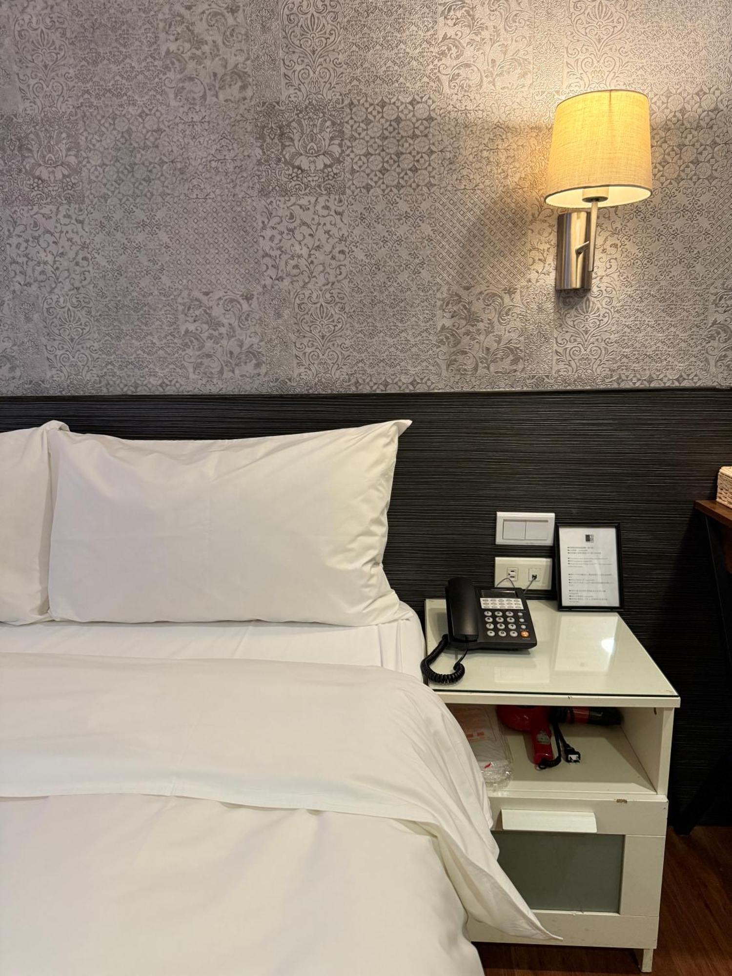 泊居旅店 Oursinn Hotel تايبيه المظهر الخارجي الصورة