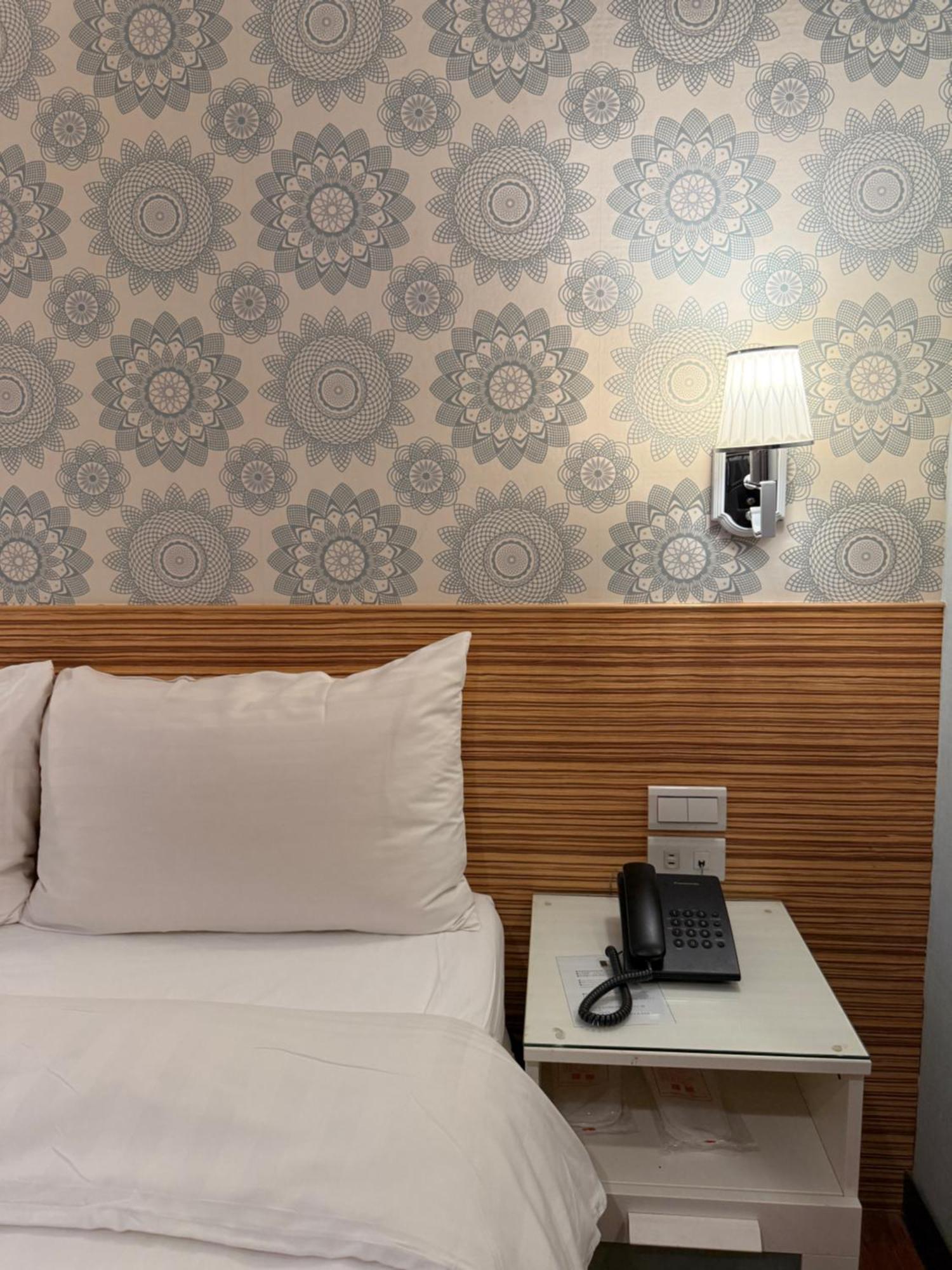 泊居旅店 Oursinn Hotel تايبيه المظهر الخارجي الصورة