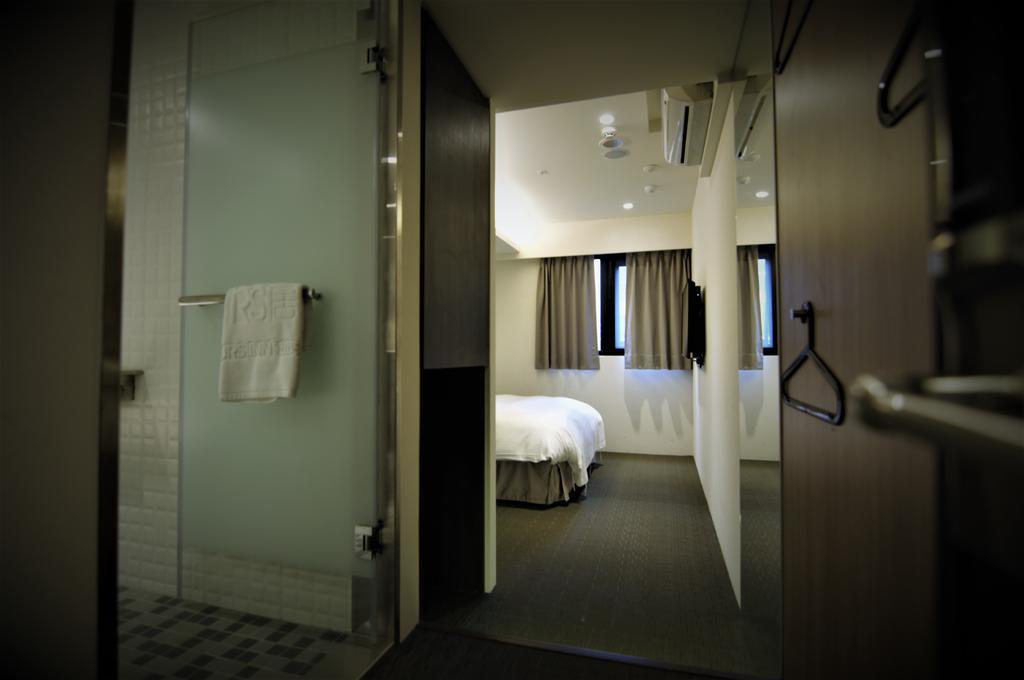 泊居旅店 Oursinn Hotel تايبيه المظهر الخارجي الصورة