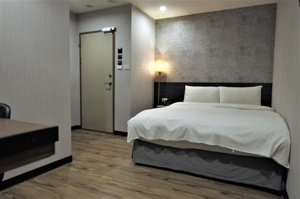 泊居旅店 Oursinn Hotel تايبيه المظهر الخارجي الصورة