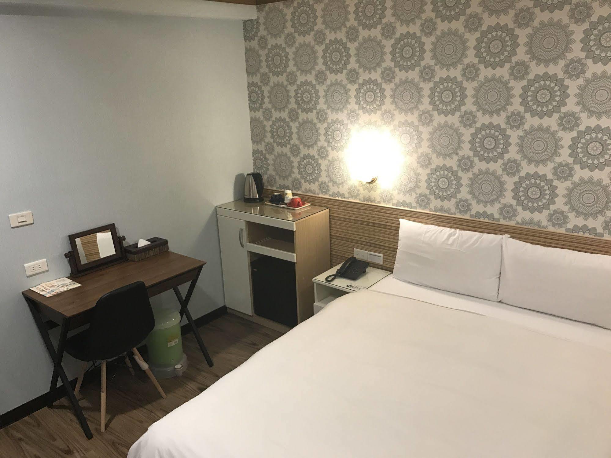 泊居旅店 Oursinn Hotel تايبيه المظهر الخارجي الصورة