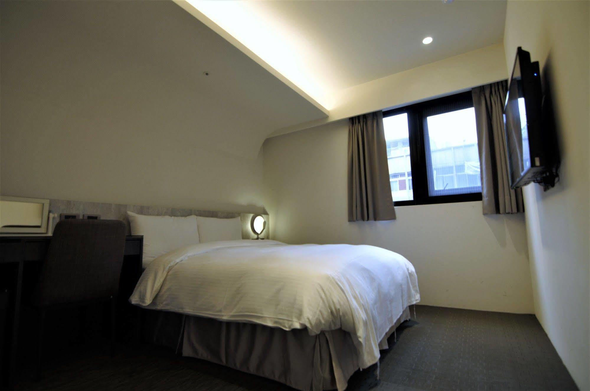 泊居旅店 Oursinn Hotel تايبيه المظهر الخارجي الصورة