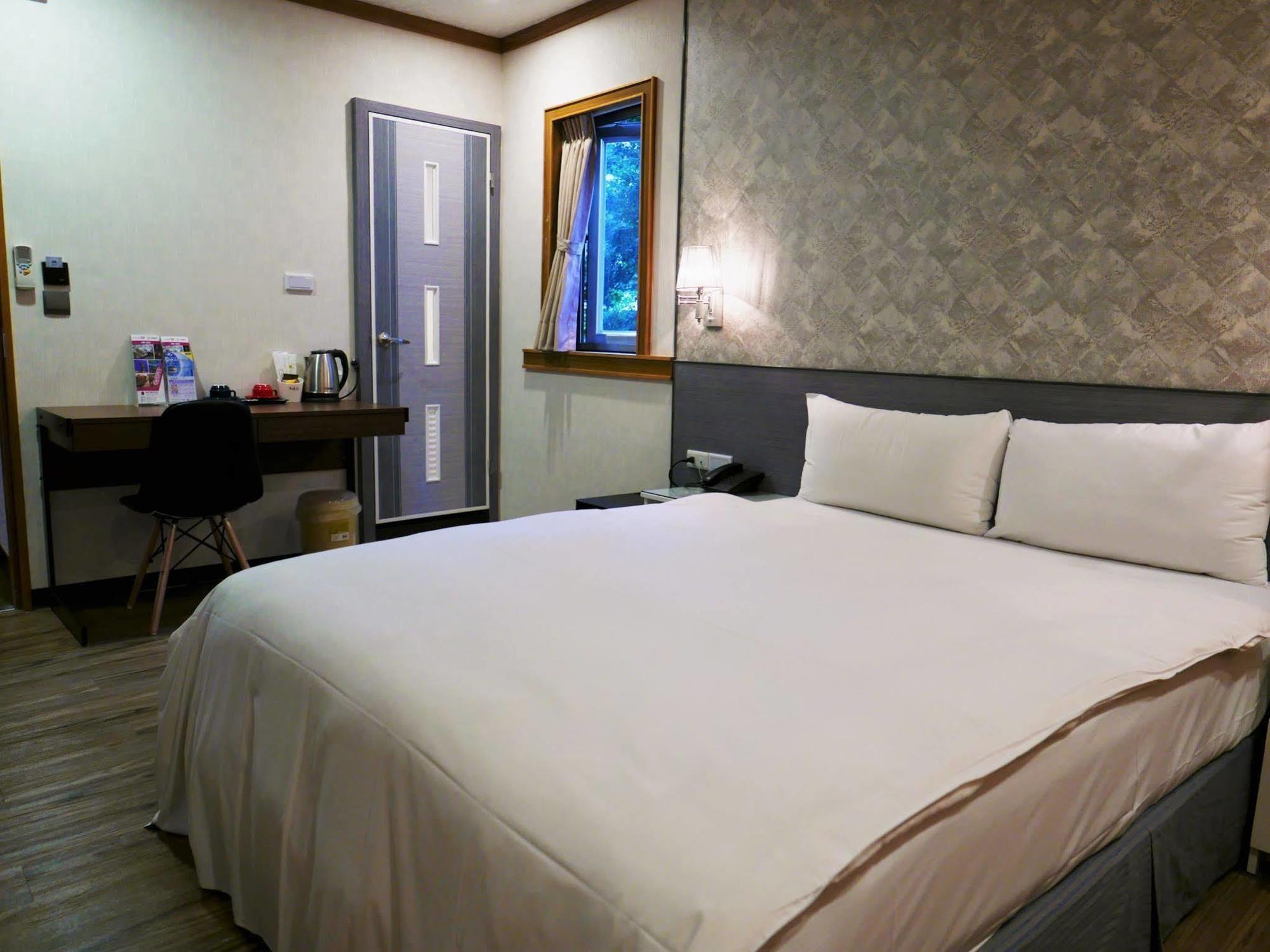 泊居旅店 Oursinn Hotel تايبيه المظهر الخارجي الصورة